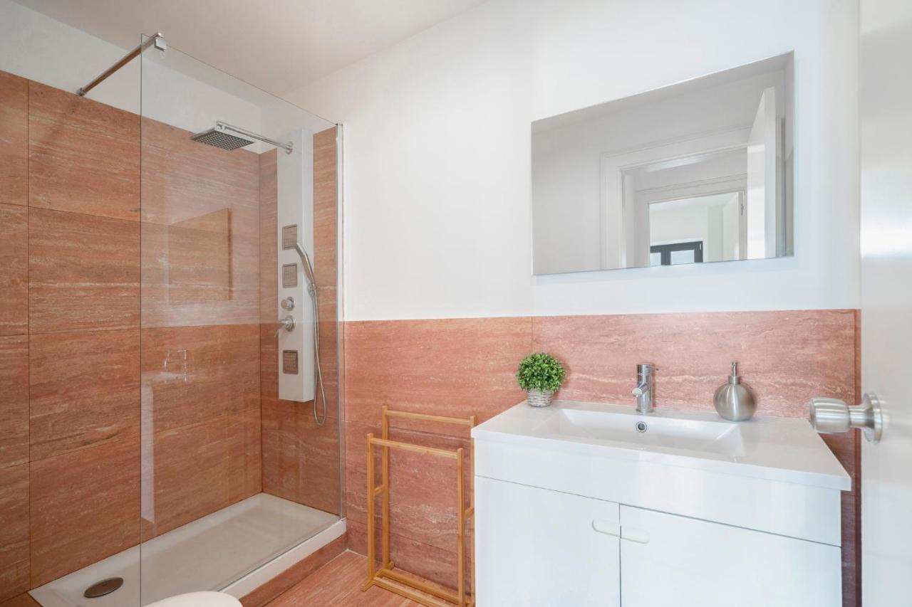 Warm And Cozy Parquet Flooring Apartment In Almada Extérieur photo